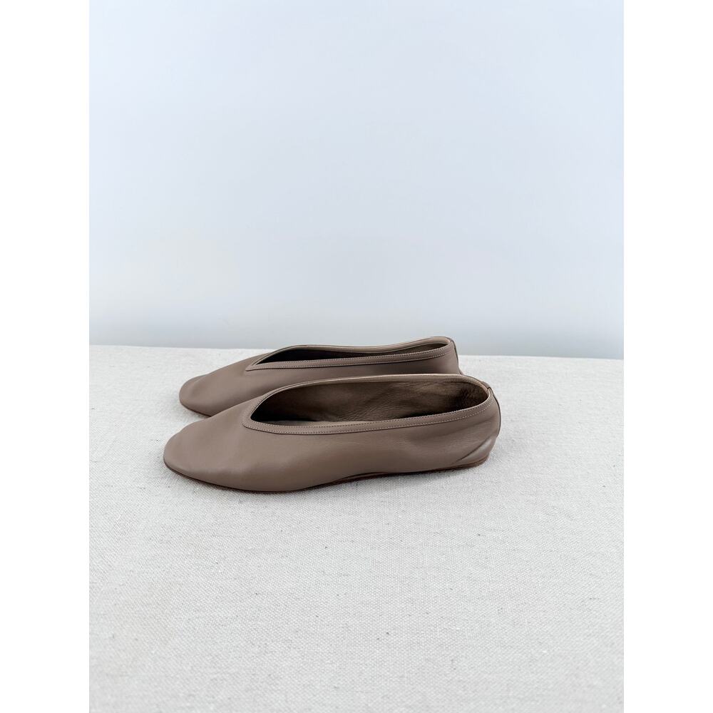 Le Monde Beryl Luna V-Cut Slip On Slipper Flat Taupe Leather Women's Size US 7 - Picture 5 of 10